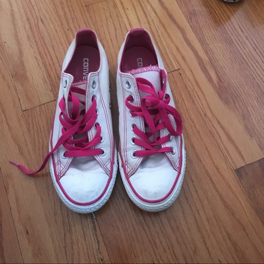 white/pink converse (dual colored tongue)